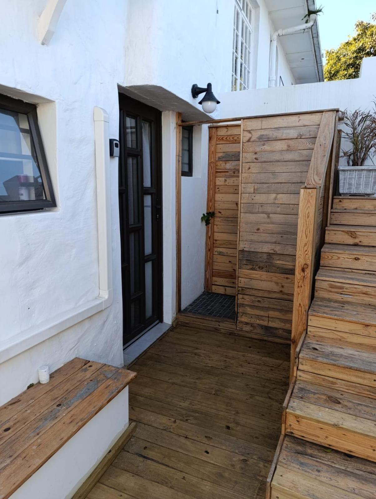 Reef View Bnb Източен Лондон Екстериор снимка